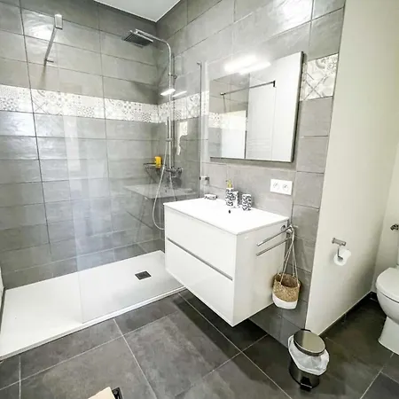 Saskia - Floor Heated Pool Terrace 빌라