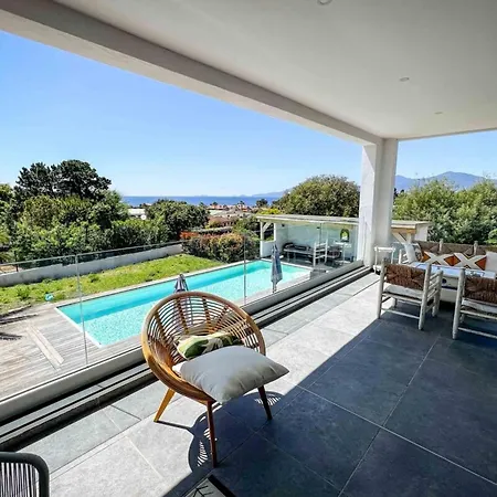 Saskia - Floor Heated Pool Terrace Βίλα