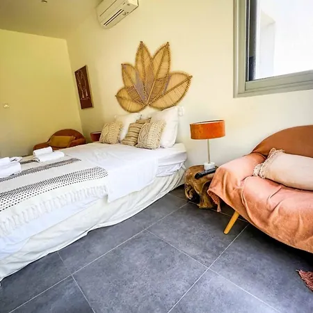 Saskia - Floor Heated Pool Terrace Βίλα