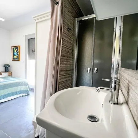 Saskia - Floor Heated Pool Terrace Βίλα